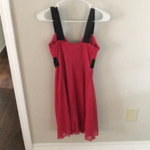 Dress - Picture 3 of 3